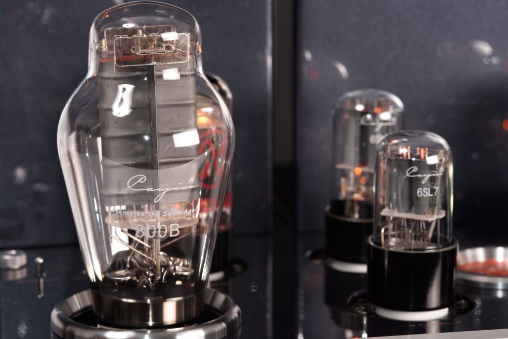 Cayin CS-300A Silver