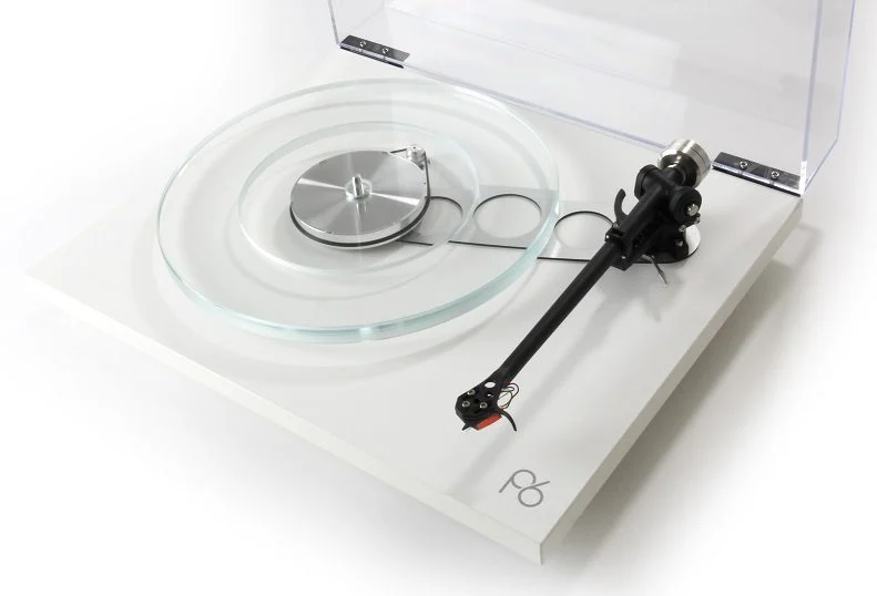 Rega Planar 6 draaitafel