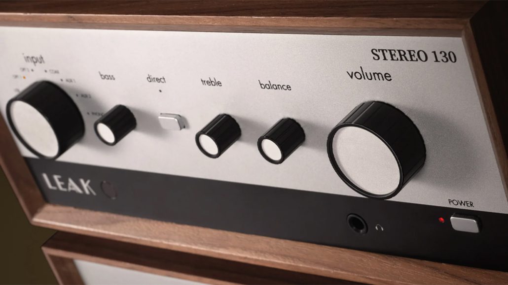 LEAK Stereo 130 Walnut
