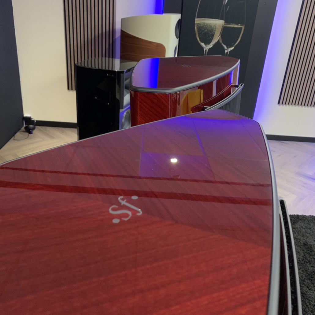 Sonus Faber - Stradivari G2 - Red (demo model)