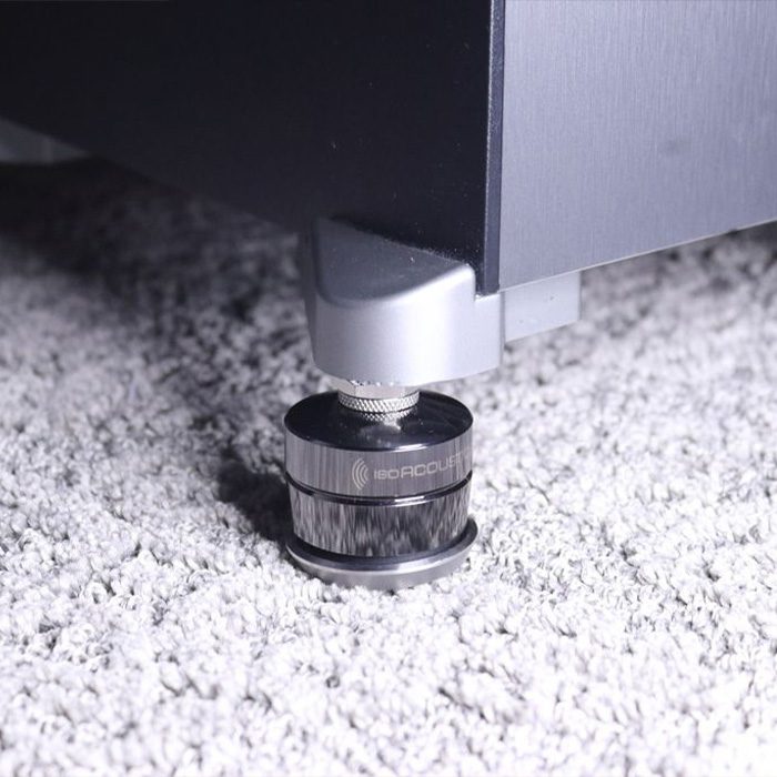 Isoacoustics Gaia III