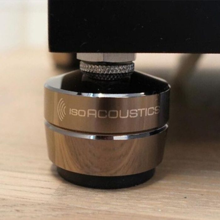 Isoacoustics Gaia III