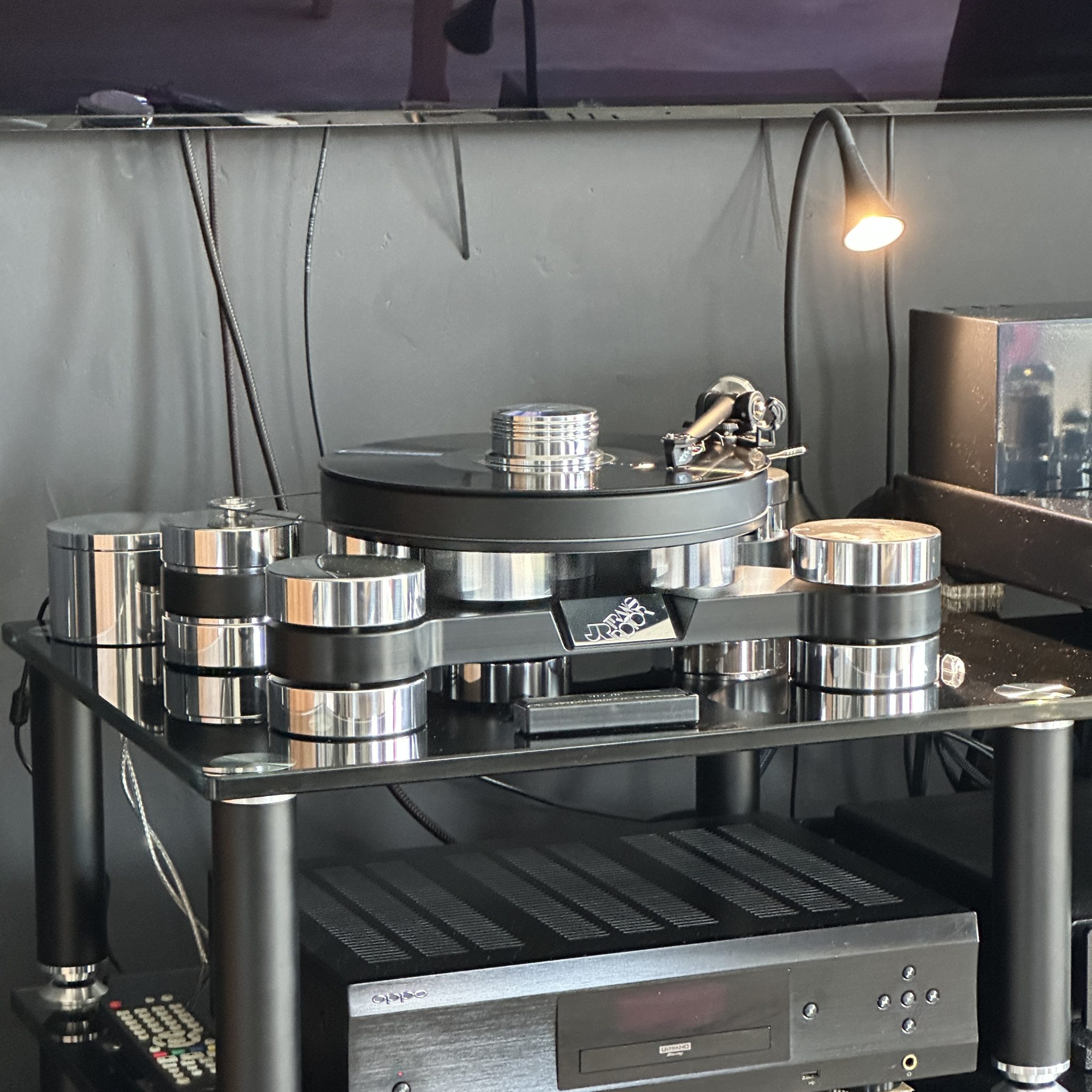 Prachtige Transrotor Dark Star Silver Shadow naar Hilversum