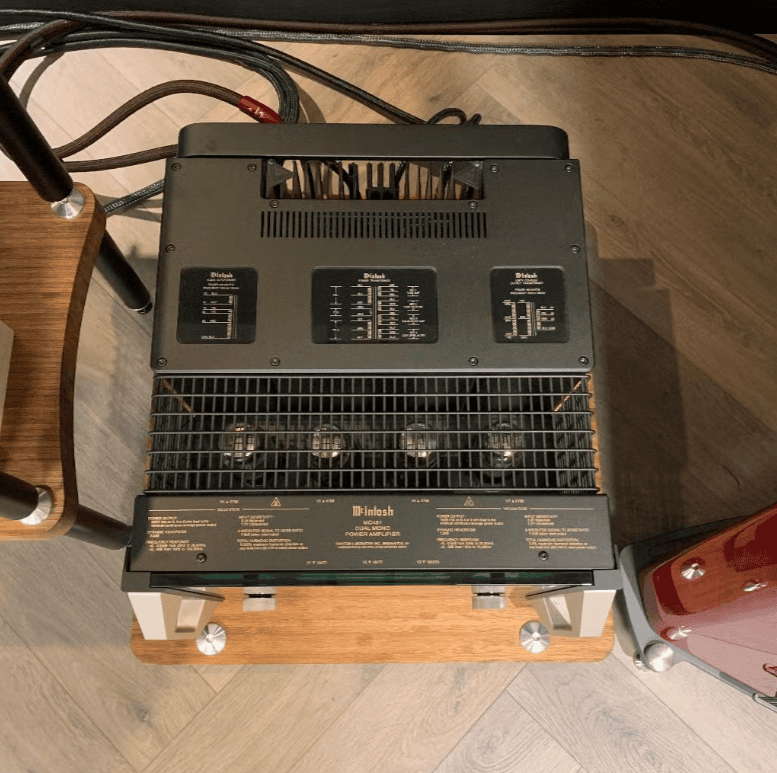 McIntosh MC451 hybride dual-mono eindversterkers