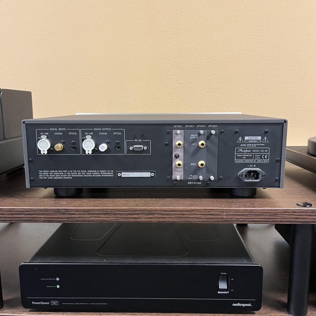 Accuphase DG-38 voicing equalizer