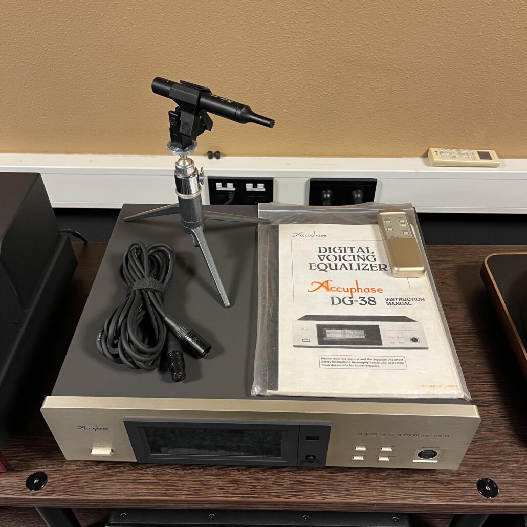 Accuphase DG-38 voicing equalizer
