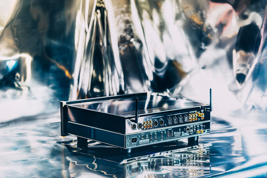 McIntosh CS7500 2-Channel Streaming Preamplifier