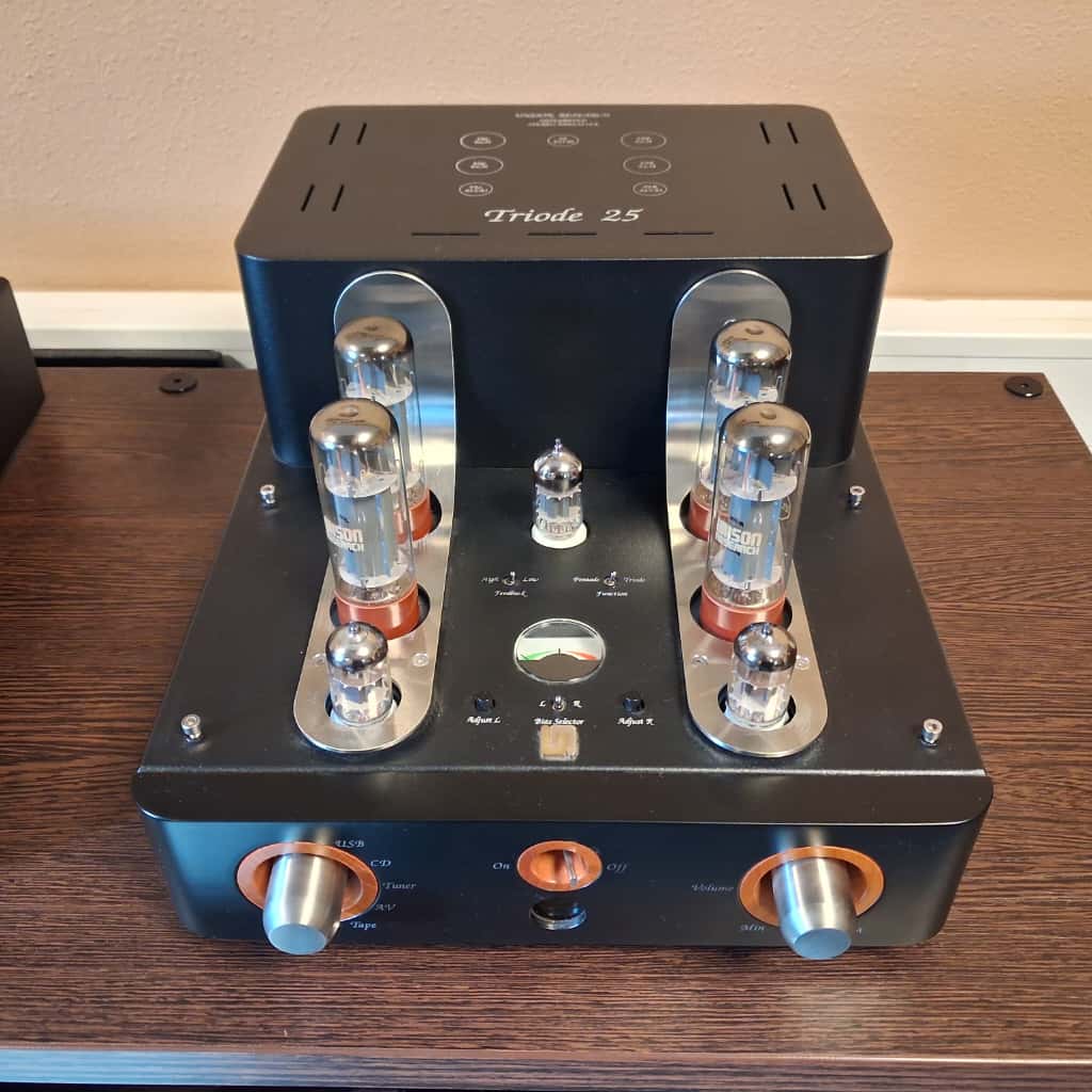 Unison Research Triode 25 buizenversterker zwart