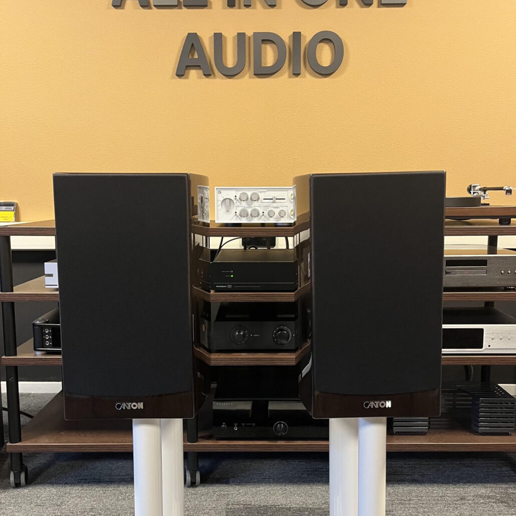 Canton Vento 30 dark walnut speakerset (occasion)