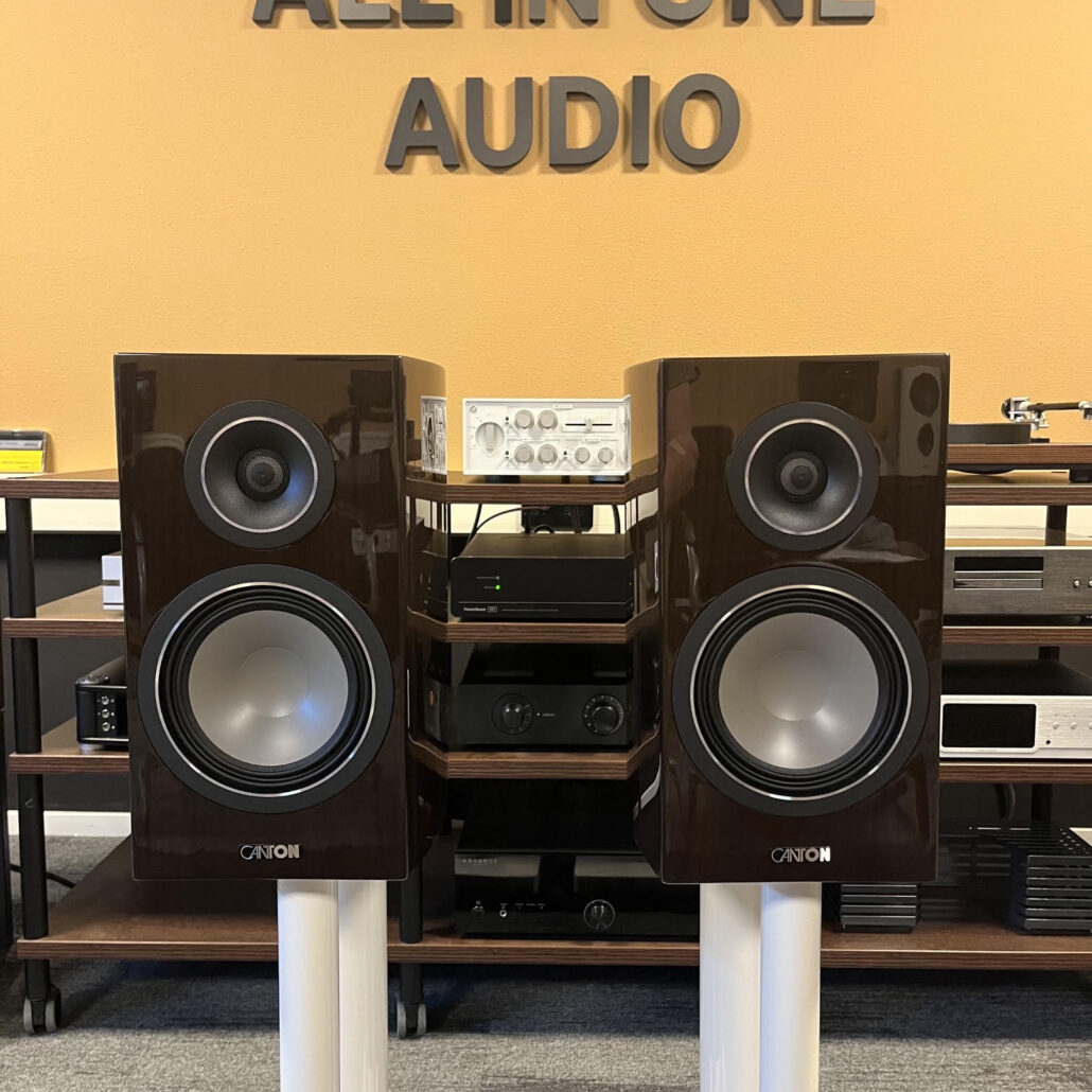 Canton Vento 30 dark walnut speakerset (occasion)