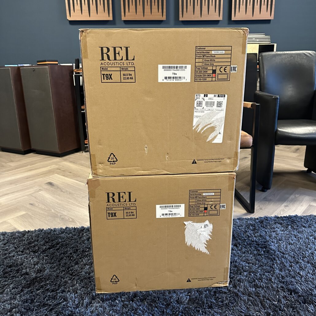 REL T9X - Zwart (occasion) - 2 Stuks Beschikbaar