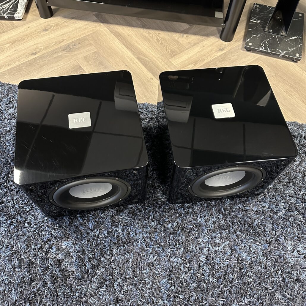 REL T9X - Zwart (occasion) - 2 Stuks Beschikbaar